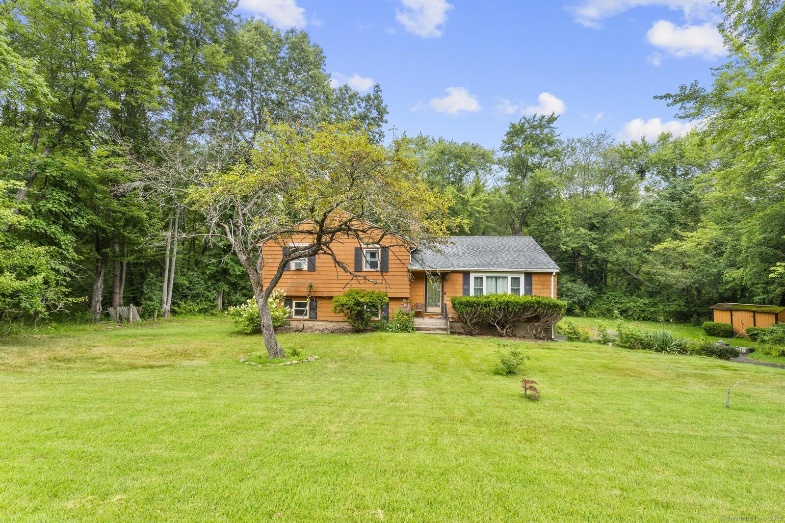 Property Photo:  62 Terry Plains Road  CT 06002 