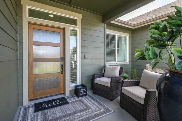 Property Photo:  22521 E Penrose Ln  WA 99019 