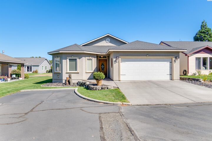 Property Photo:  107 Windsor  WA 99301 