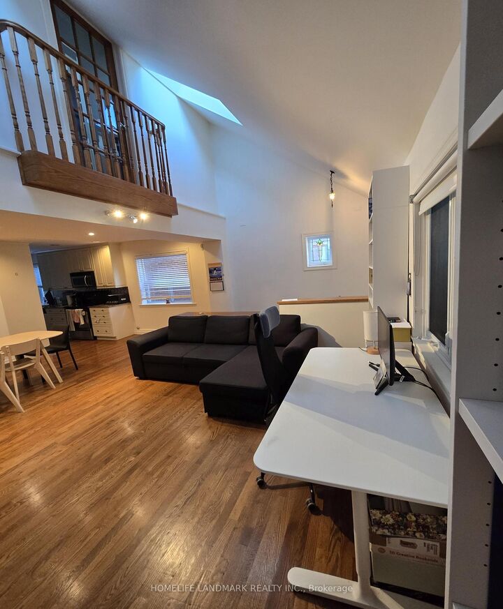 Property Photo: 110 Lawrence Avenue W ON M5M 1A6