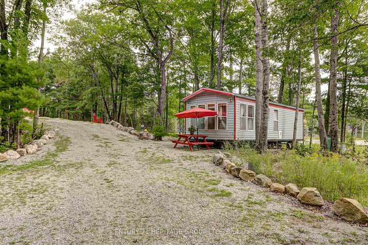 Photo de la propriété:  4411 Upper Big Chute Road  ON L0K 1E0 