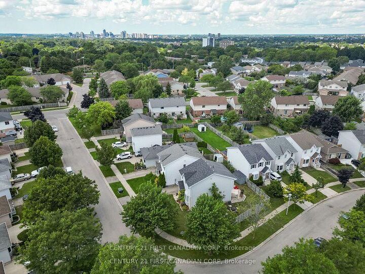 Property Photo: 132 Sandy Street ON N5Z 2C7