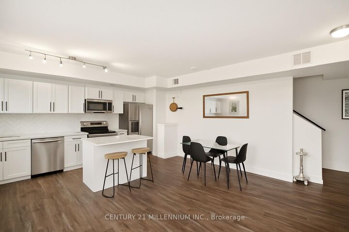 Photo de la propriété: 17 Centre Street 311 ON L9W 7S6