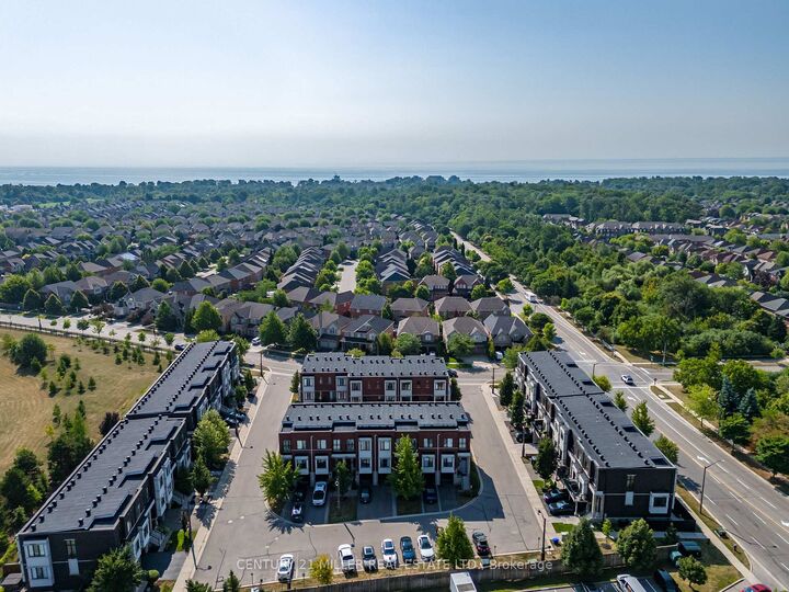 Photo de la propriété: 469 Nautical Boulevard ON L6L 0E8