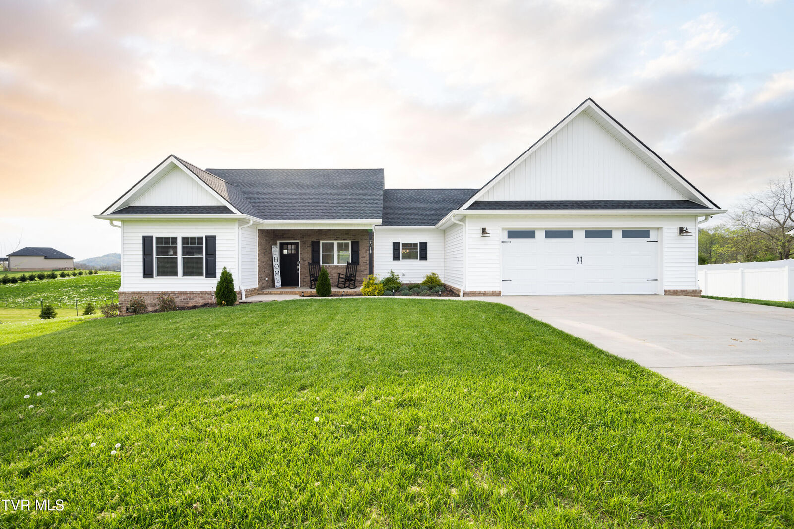 Property Photo:  201 Barnett Road  TN 37659 
