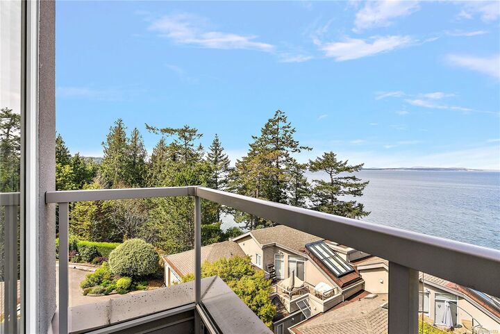 Property Photo: 4771 Cordova Bay Rd 7 BC V8Y 2J7