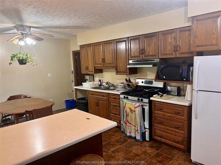 Property Photo: 44/48 Wilson Street ON N8A 4P8