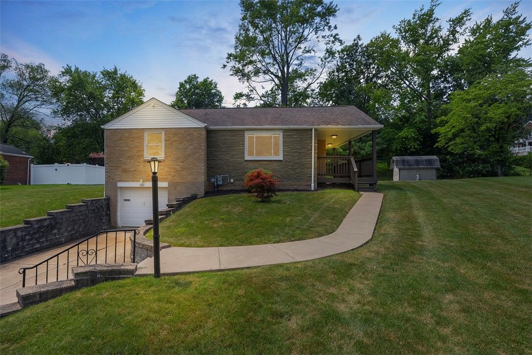 Property Photo:  7911 Roderick Dr  PA 15237 