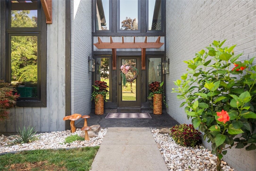 Property Photo:  7018 Franklin Road  PA 16046 