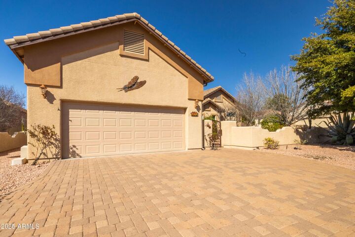 Property Photo:  5670 E La Privada Drive  AZ 86325 