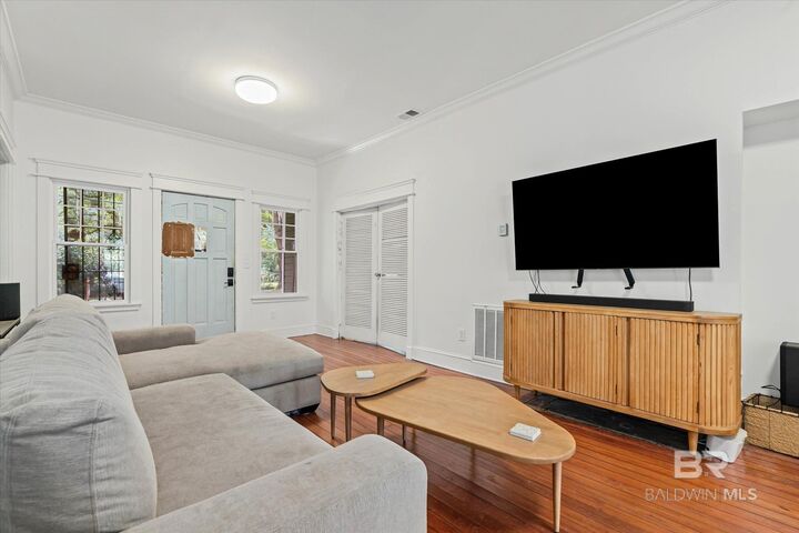 Property Photo:  254 Park Avenue  AL 36607 