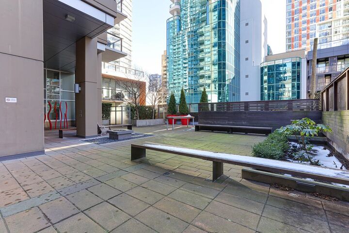 Property Photo:  1308 Hornby Street 1606  BC V6Z 0C5 