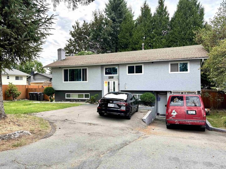 9525 125A Street — photo 1