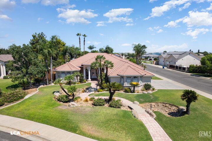 Property Photo: 13300 Blodget Avenue CA 93314