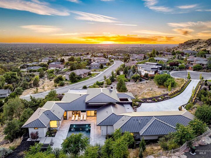 Property Photo: 2813 E Hard Rock Drive ID 83712