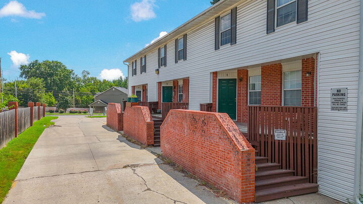 Property Photo: 1407 Paris Rd MO 65201