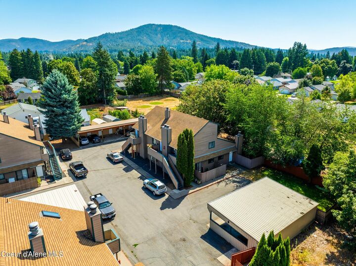 Property Photo:  132 E Willow Tree Ln  ID 83835 