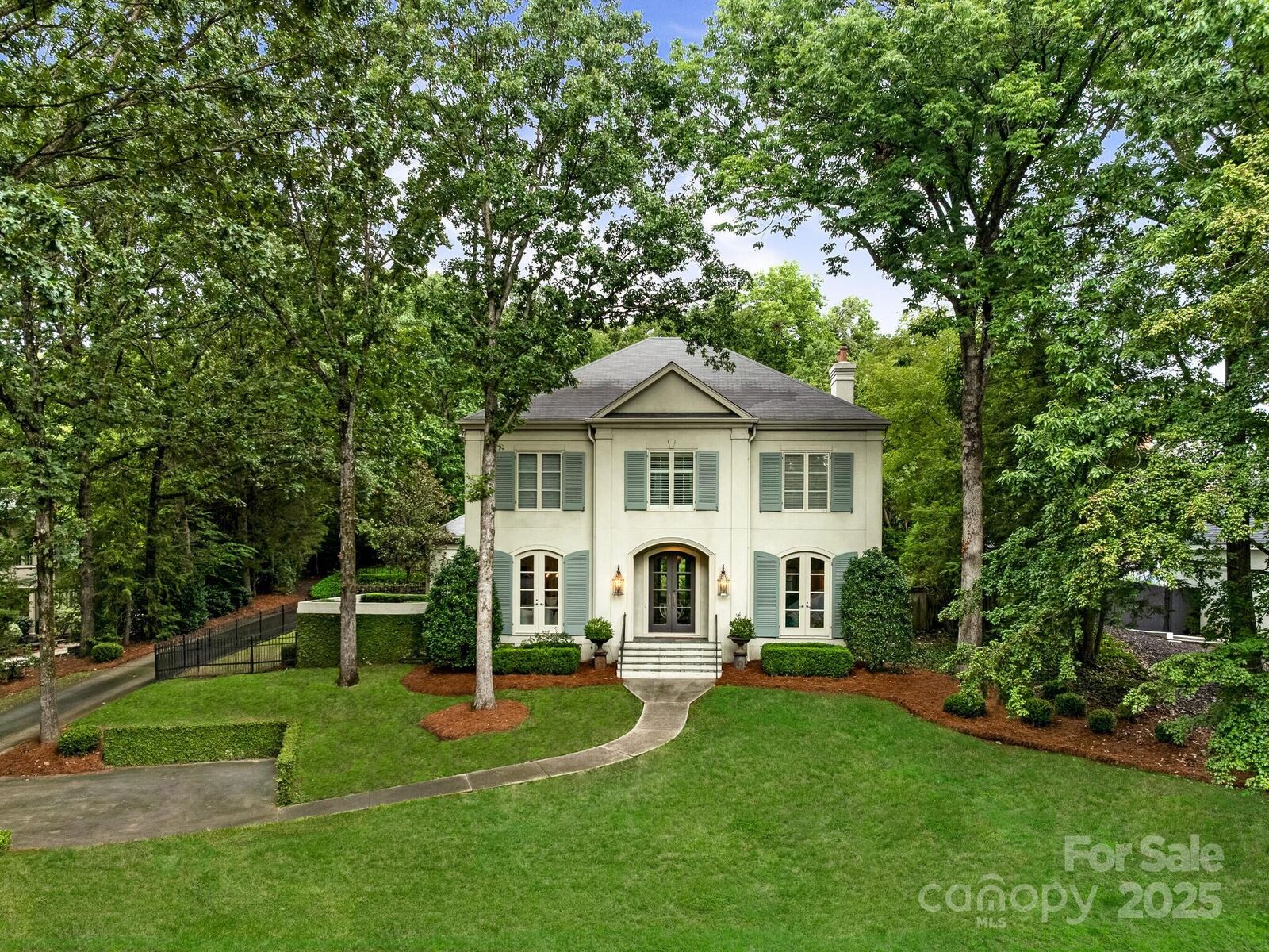 Property Photo: 4119 Carnoustie Lane NC 28210