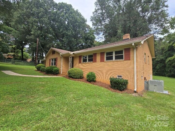 Property Photo:  9517 Gregory Place  NC 28227 