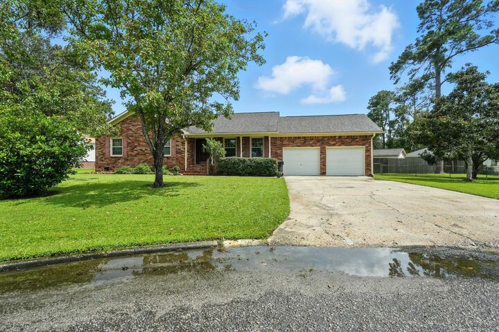 Property Photo:  116 Williams Court  SC 29445 