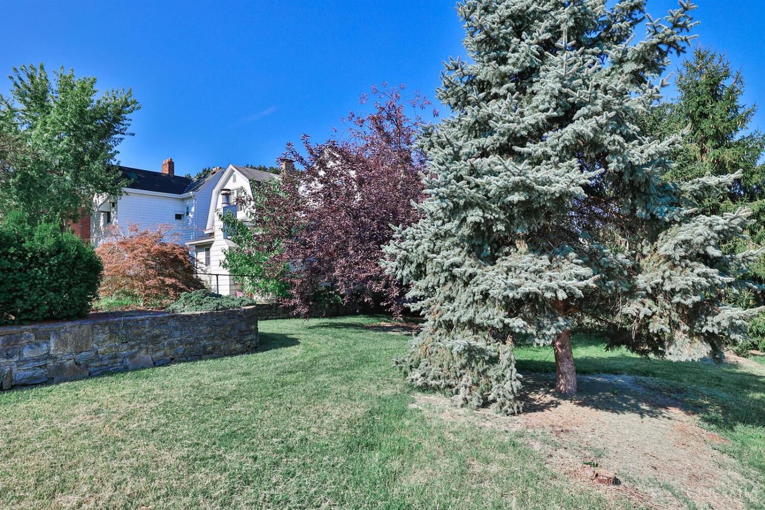 Property Photo: 5136 Broerman Avenue OH 45217
