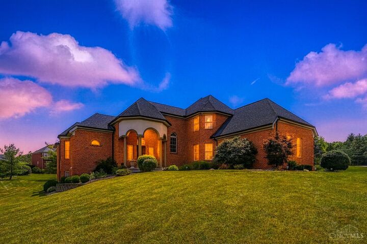 Property Photo: 7066 Hearthside Court OH 45011