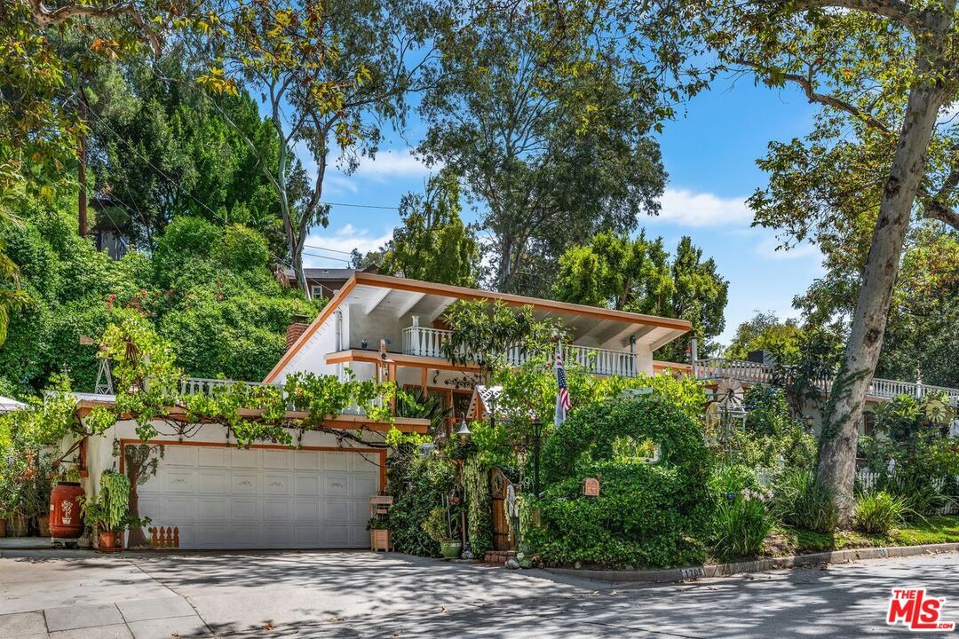 Property Photo:  1705 La Loma Rd  CA 91105 