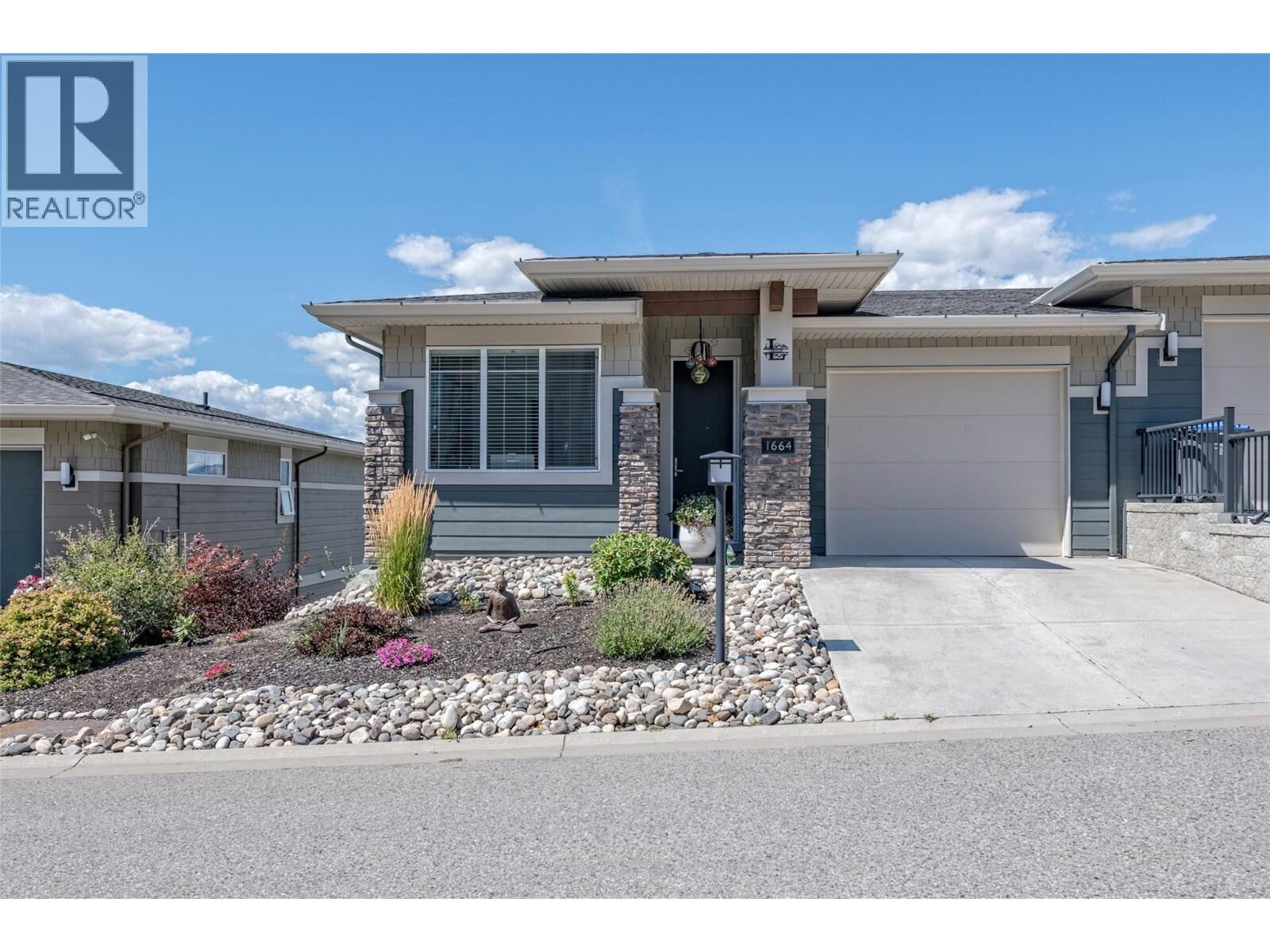 Photo de la propriété:  1664 Tower Ranch Drive  BC V1P 1T8 