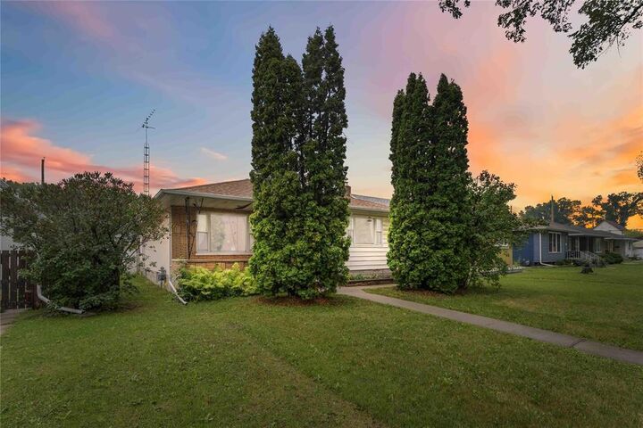 266 Church Avenue  Winnipeg MB R2W 1B8 photo