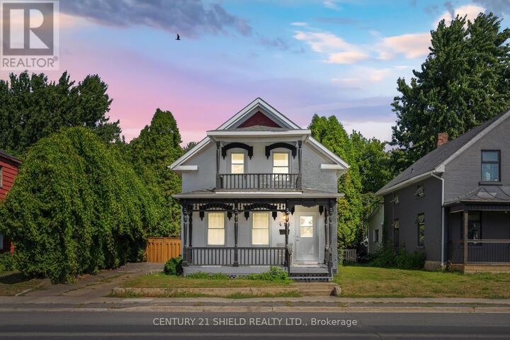 Property Photo:  415 Water Street East  ON K6H 1A6 