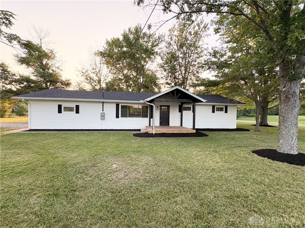 Property Photo: 7951 Verona Road OH 45338