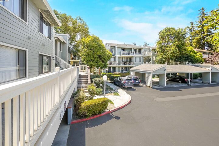 Property Photo:  3530 Oakwood Terrace 102  CA 94536 