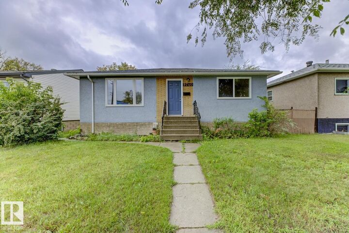 9740 63 Avenue NW  Edmonton AB T6E 0G6 photo
