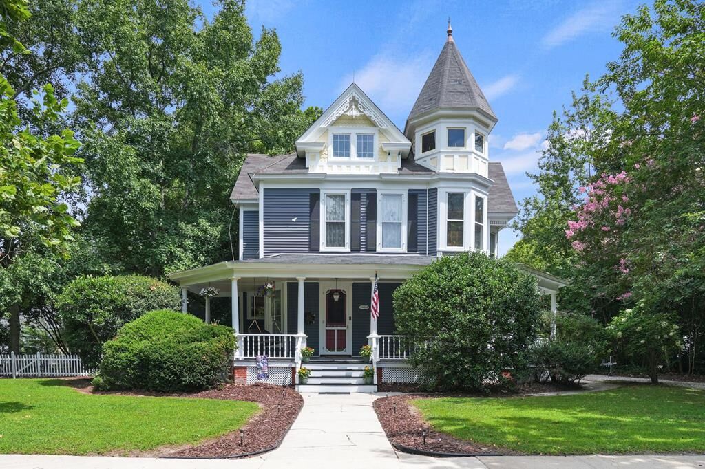 Property Photo: 24233 Mary St VA 23421