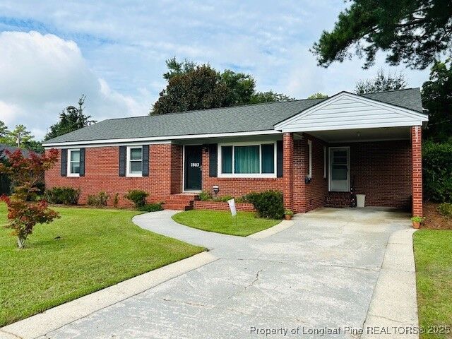 Property Photo: 1803 Rowland Avenue NC 28358