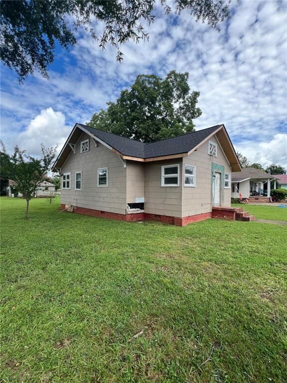 Property Photo:  213 S Harris Avenue S  AL 36272