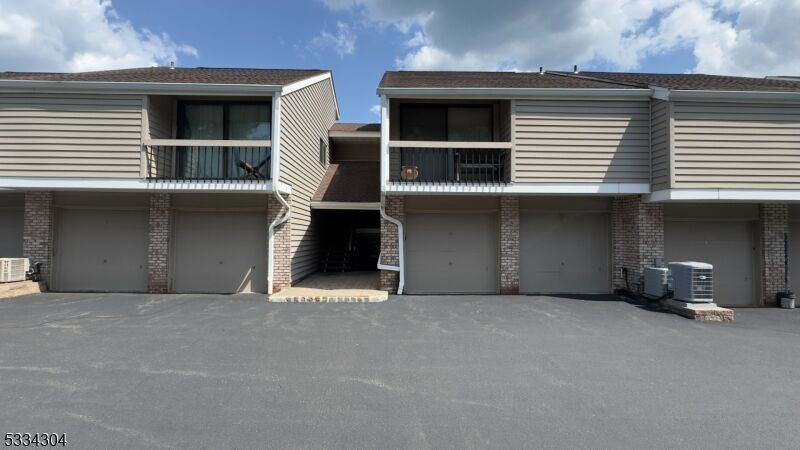 Property Photo:  5 Evergreen Dr  NJ 08809 