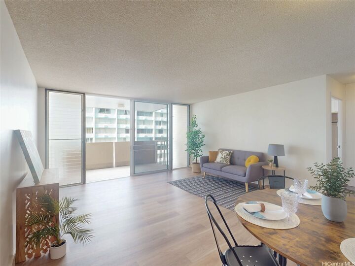 1561 Kanunu Street 807  Honolulu HI 96814 photo