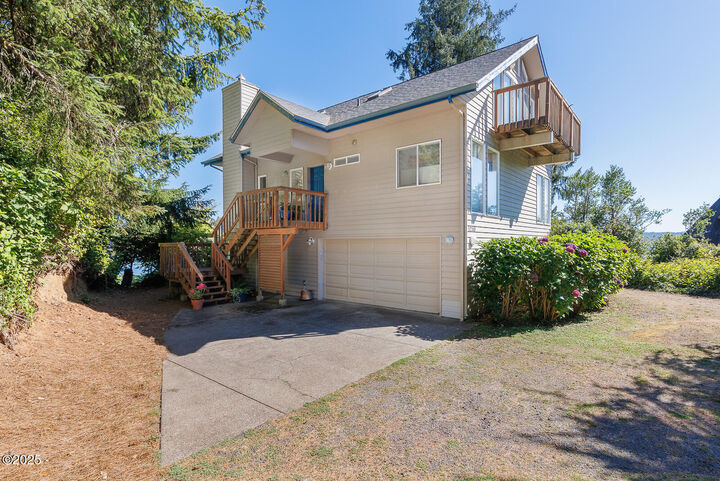 Property Photo: 1210 SE 36th Street OR 97366