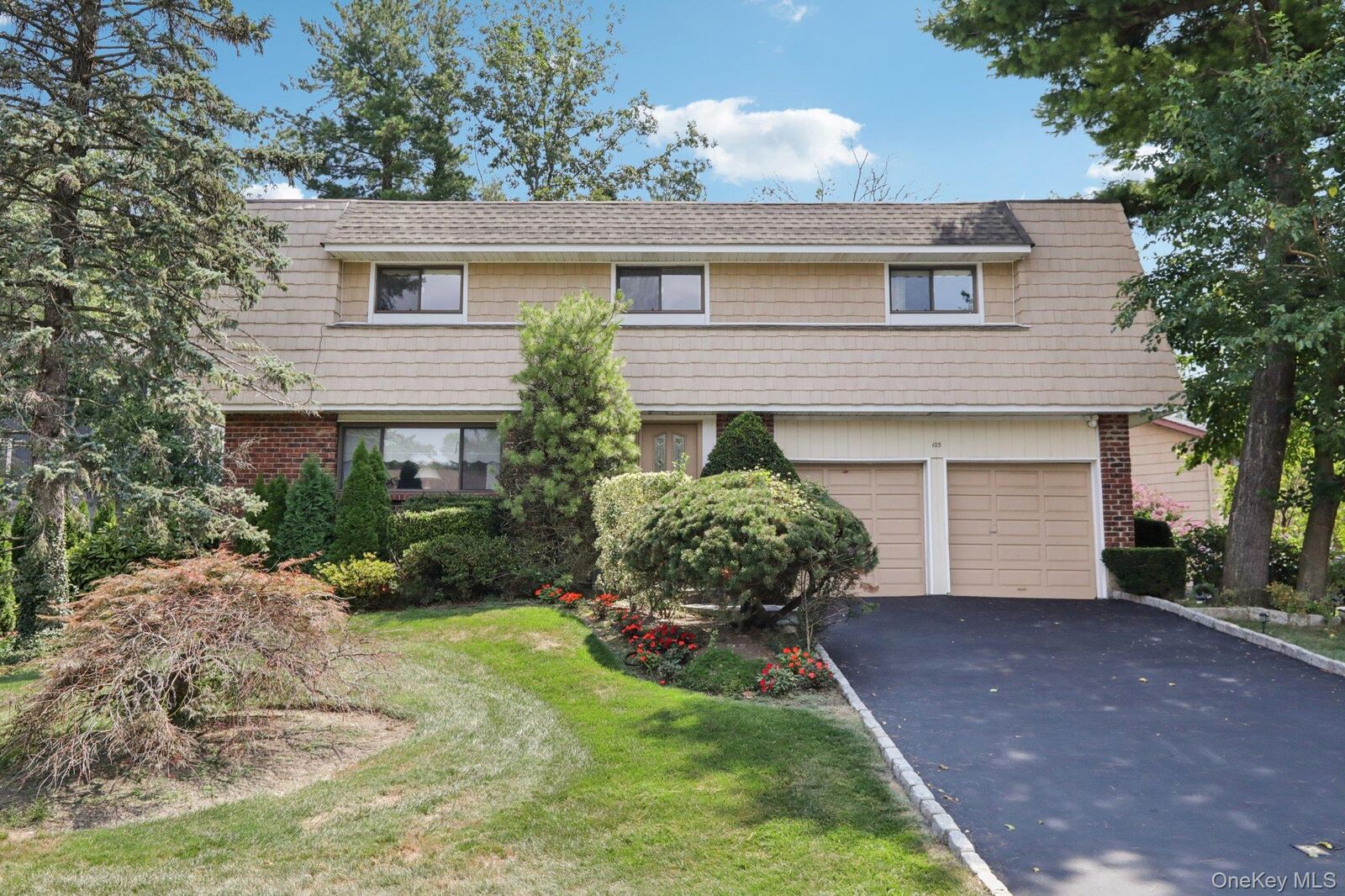 Property Photo:  103 Gail Drive  NY 10805 