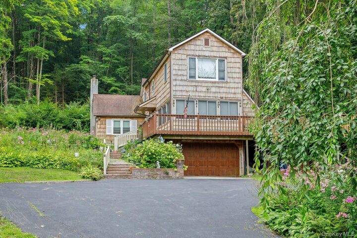 Property Photo:  934 Peekskill Hollow Road  NY 10579 