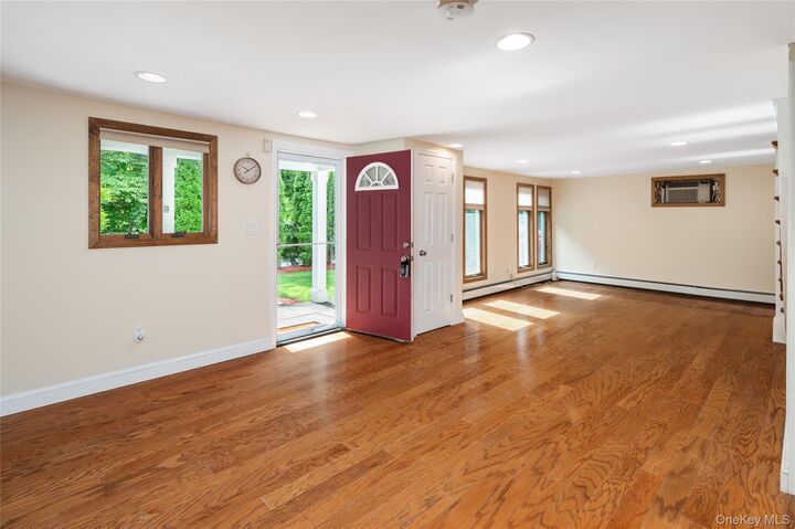 Property Photo:  7 Battista Drive  NY 10541 