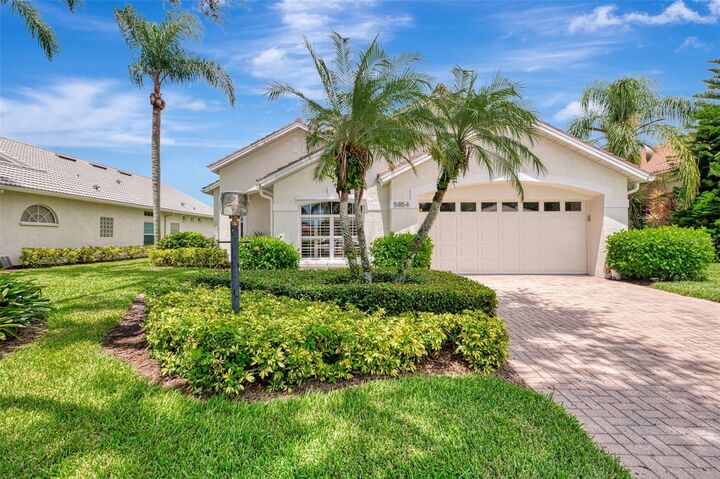 5854 Fairwoods Circle  Sarasota FL 34243 photo