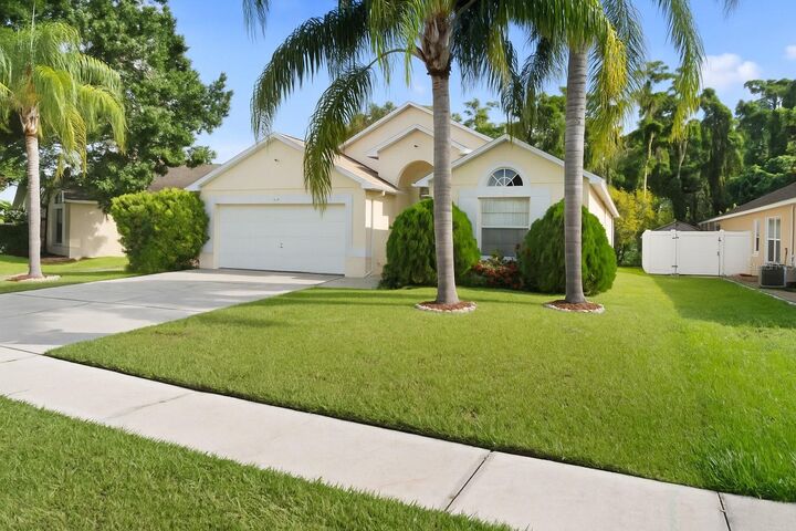 Property Photo: 2151 Remington Pointe Boulevard FL 34743