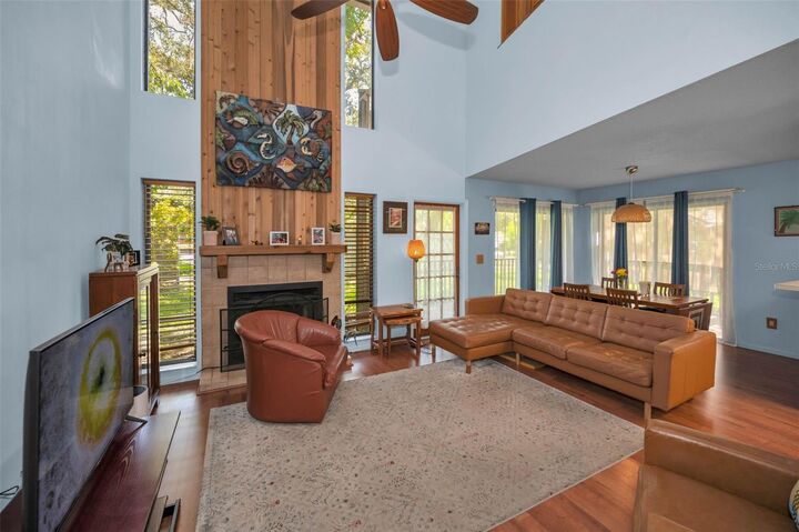 Property Photo:  2002 Arbor Drive  FL 33760 