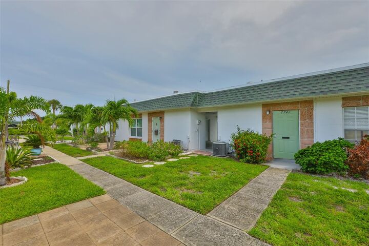 Property Photo: 7741 39th Avenue N FL 33709