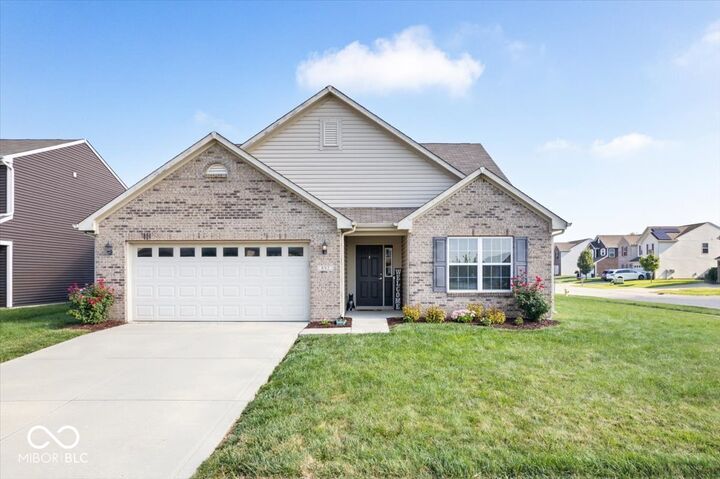 892 Coralberry Lane  Greenwood IN 46143 photo