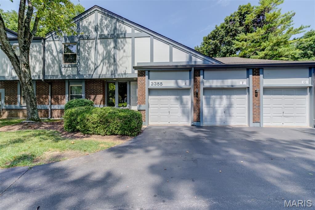 Property Photo:  2355 Seven Pines Drive 7  MO 63146 