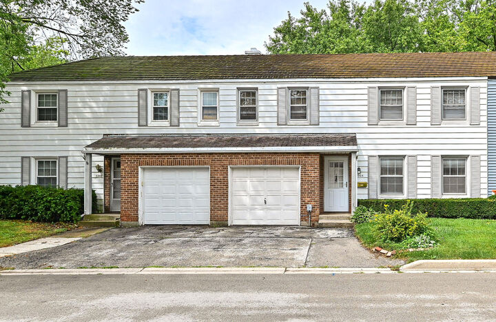 Property Photo:  5905 Dendron Ln  WI 53129 