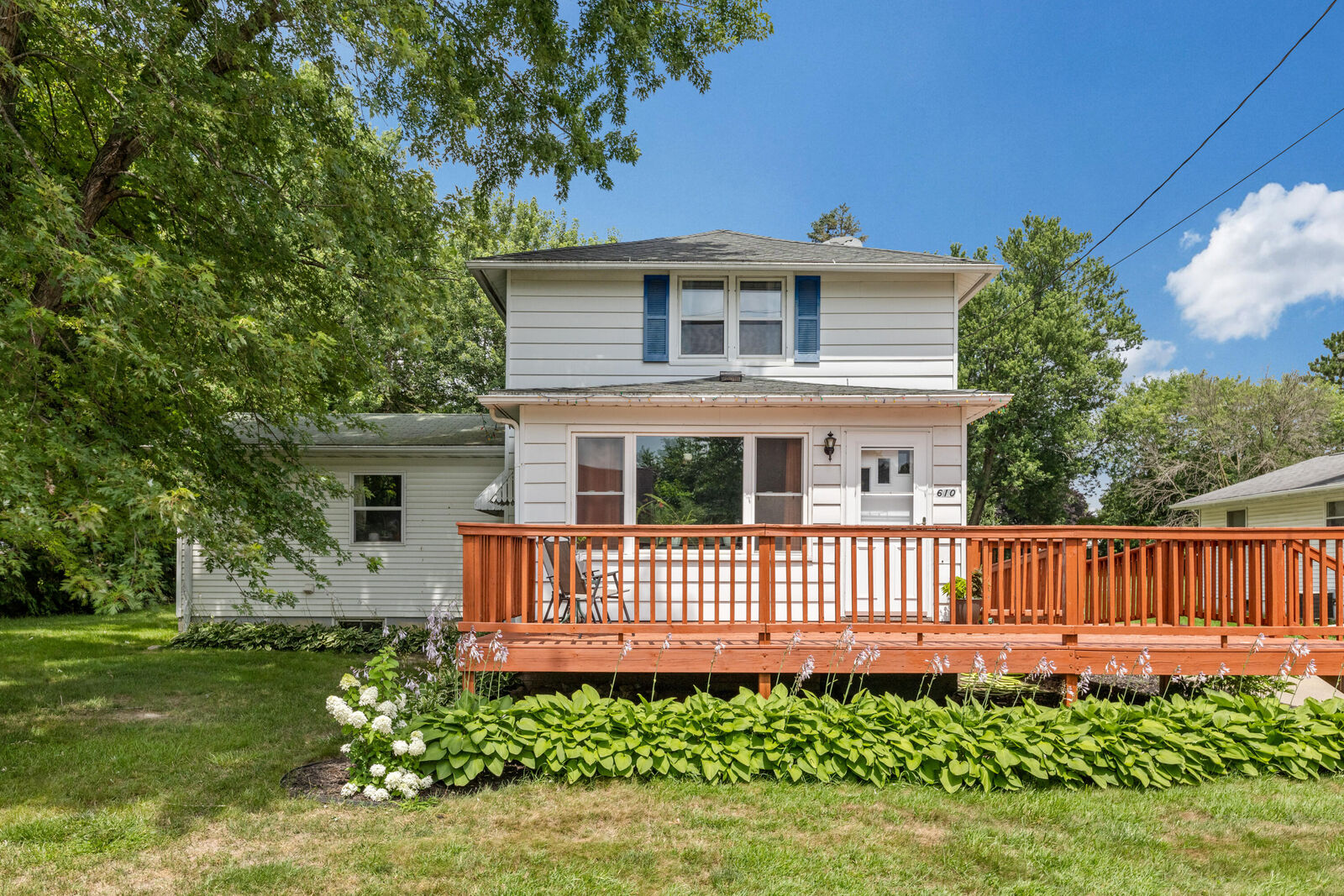 Property Photo: 610 Central Ave WI 54656
